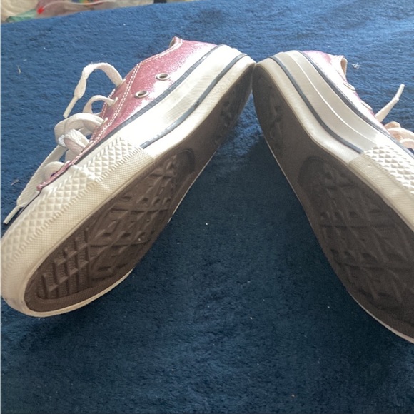Converse big kids glitter pink shoes. Fits like a ladies 6. Excellent condition - Picture 5 of 6